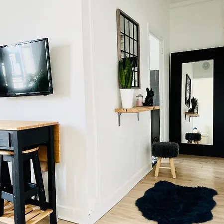 Lejlighed Direct Views Of Eiffel Tower & Sacre-coeur From Mezzanine - 10 Mins To Center Paris